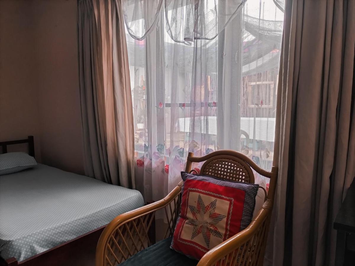 Brussels Homestay Kost バリゲ エクステリア 写真