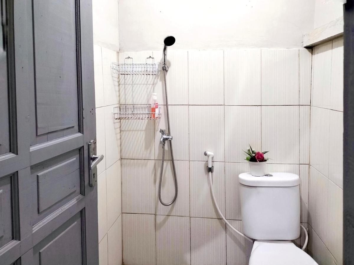 Brussels Homestay Kost バリゲ エクステリア 写真