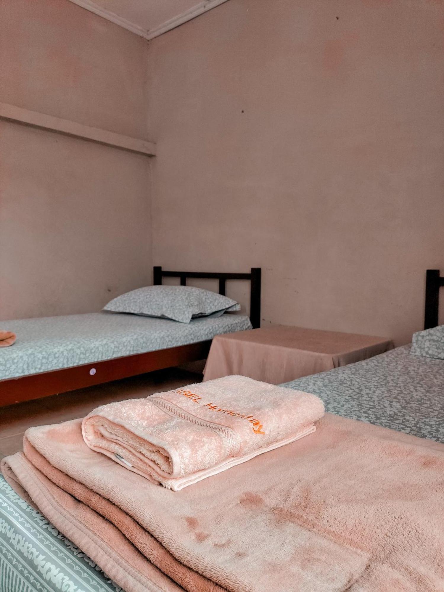 Brussels Homestay Kost バリゲ エクステリア 写真
